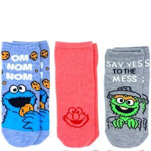 Cookie monster Elmo Oscar the grouch no-show socks